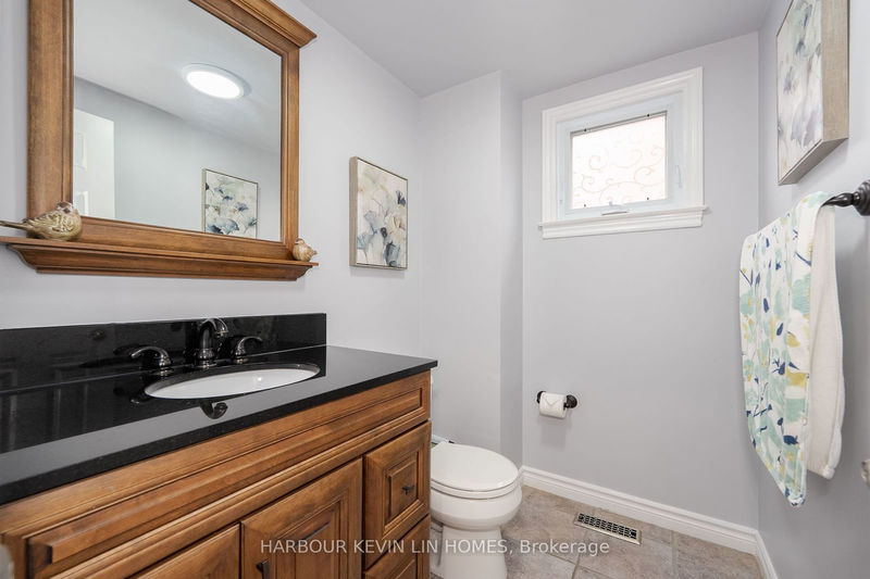 40 Mandel Cres  Richmond Hill, L4C 9Z1 | Image 21