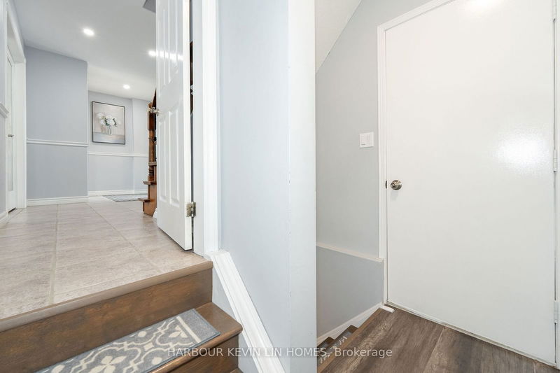 40 Mandel Cres  Richmond Hill, L4C 9Z1 | Image 31