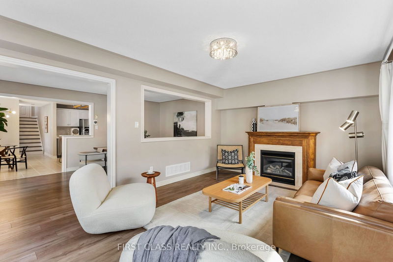 69 Burgess Cres  Newmarket, L3X 2T7 | Image 12