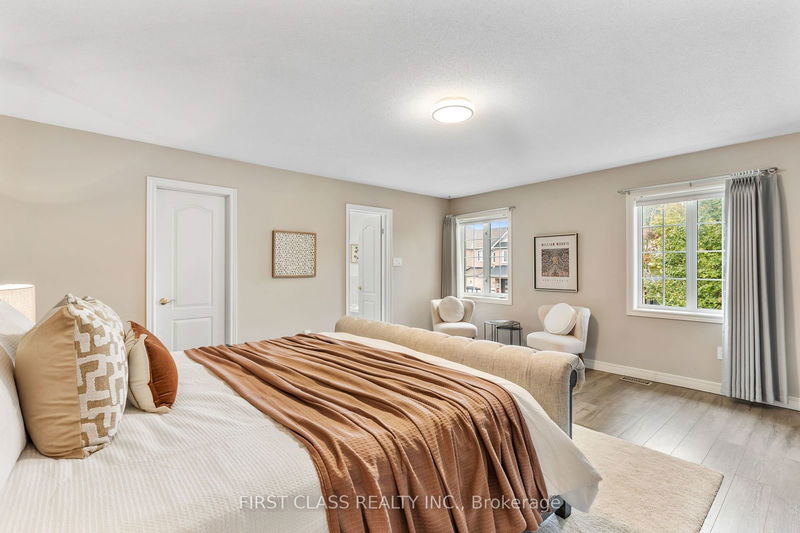 69 Burgess Cres  Newmarket, L3X 2T7 | Image 18