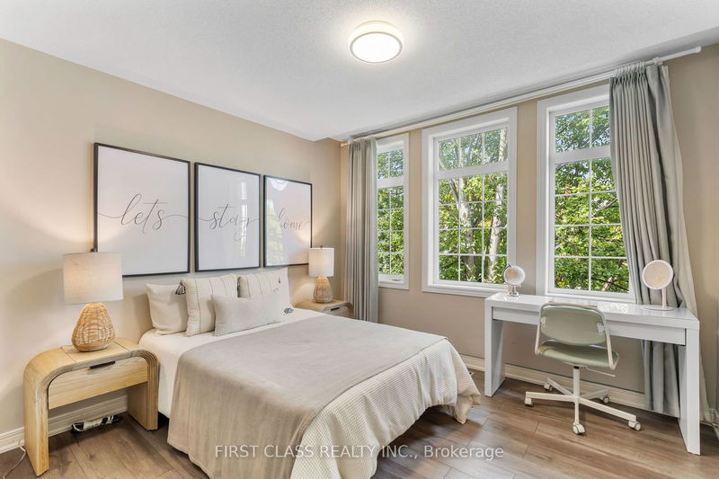 69 Burgess Cres  Newmarket, L3X 2T7 | Image 21