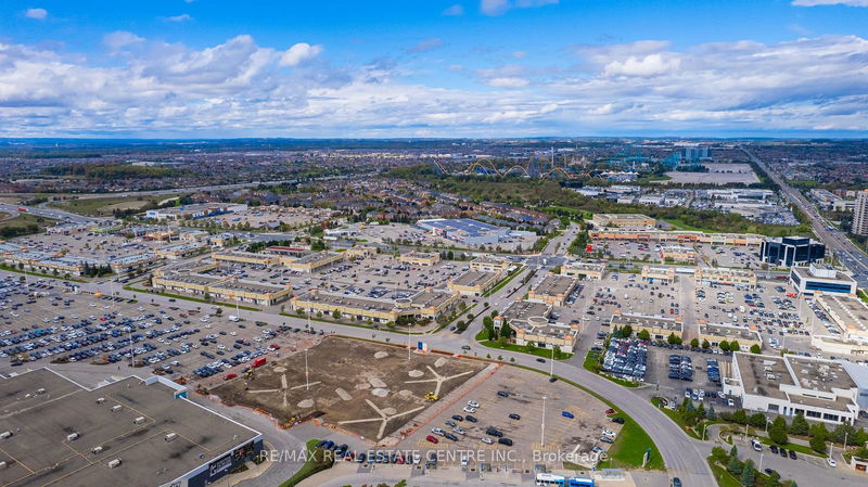  PH114 - 9000 Jane St  Vaughan, L4K 0M6 | Image 37