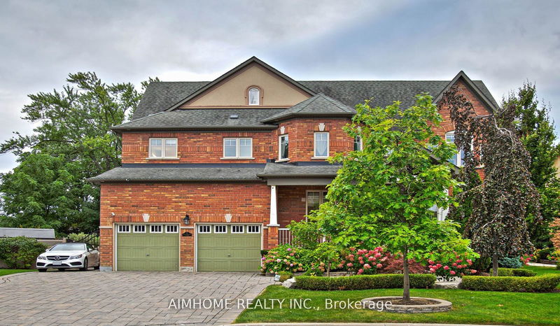 15 Birchbark Crt  Richmond Hill, L4E 4Z2 | Image 2