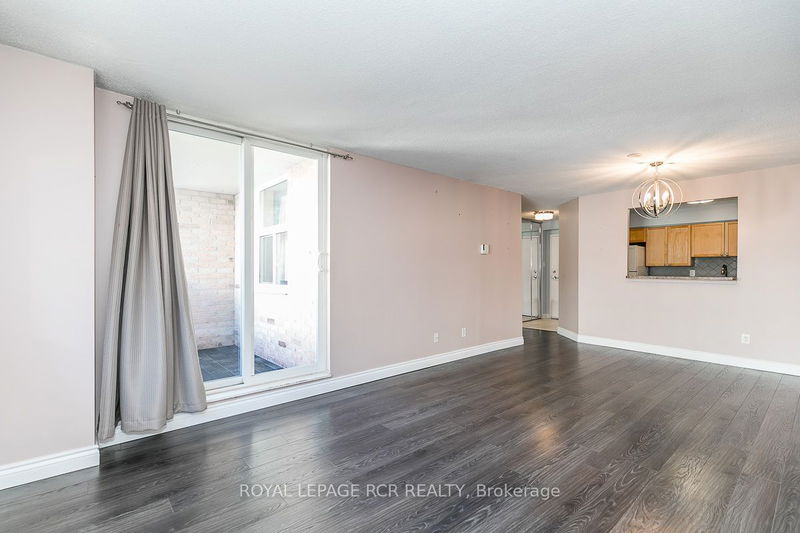  709 - 260 Davis Dr  Newmarket, L3Y 7C3 | Image 16