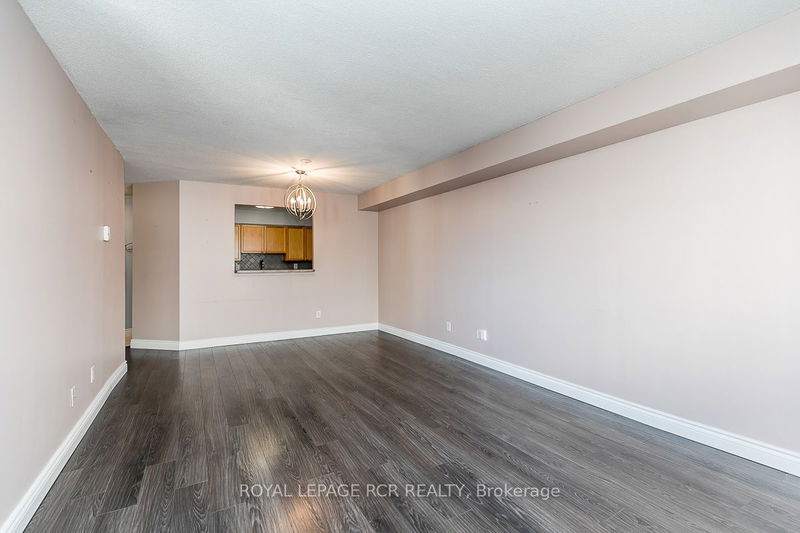  709 - 260 Davis Dr  Newmarket, L3Y 7C3 | Image 17