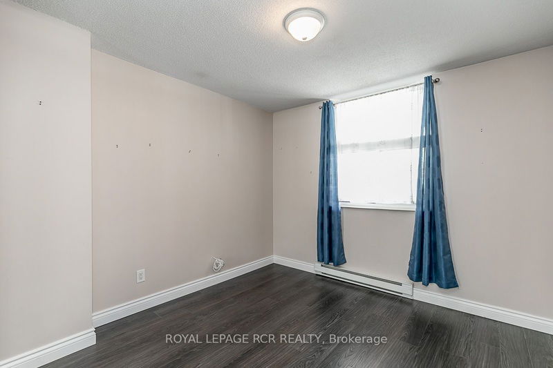  709 - 260 Davis Dr  Newmarket, L3Y 7C3 | Image 18