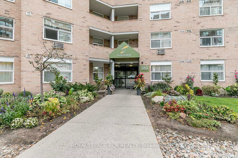  709 - 260 Davis Dr  Newmarket, L3Y 7C3 | Image 2