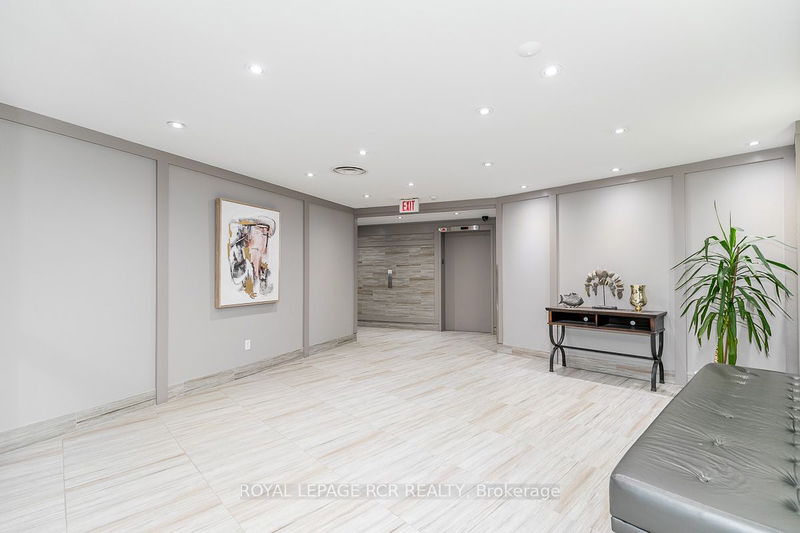  709 - 260 Davis Dr  Newmarket, L3Y 7C3 | Image 4