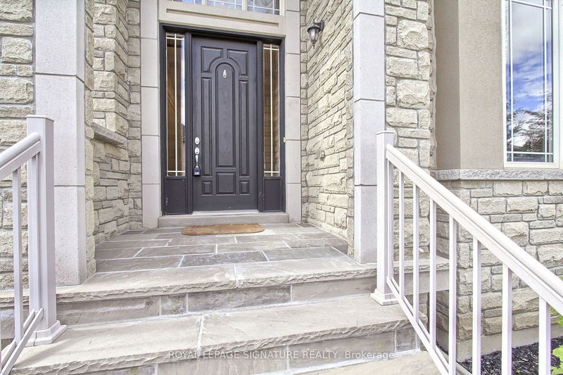 30 Heintzman Cres  Vaughan, L6A 4T8 | Image 2