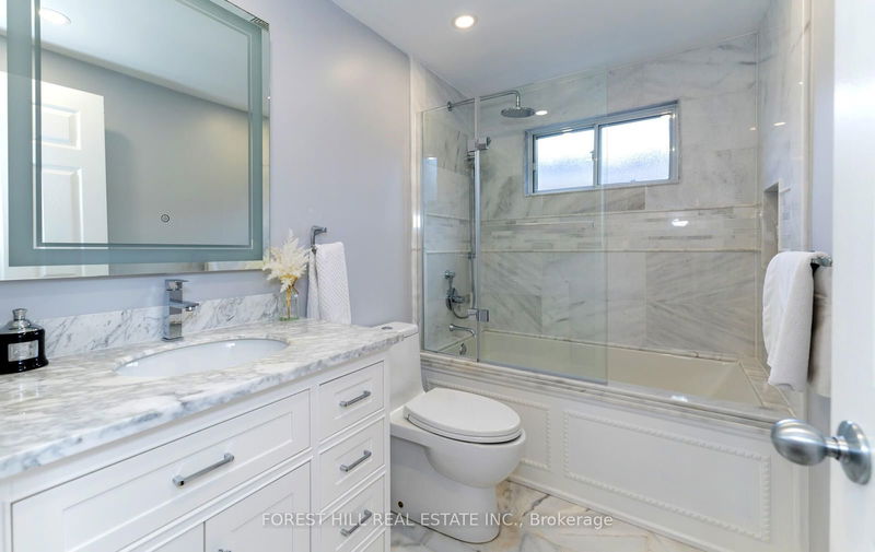 71 Eleanor Circ  Richmond Hill, L4C 6K6 | Image 24