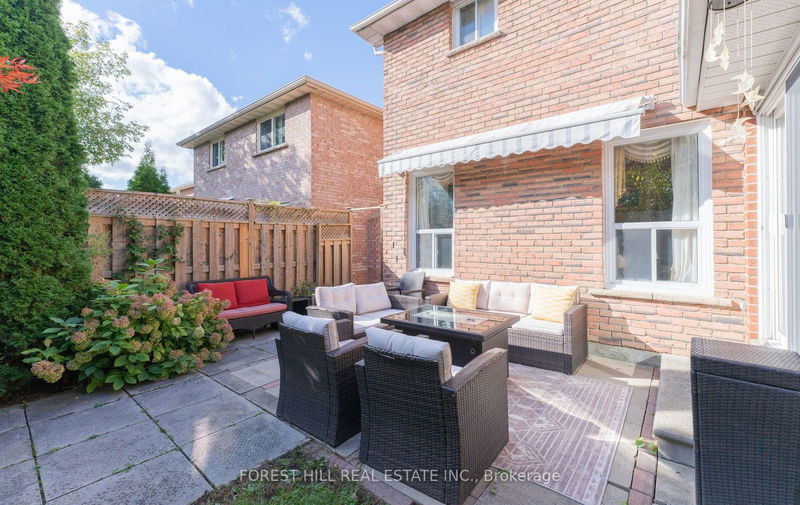 71 Eleanor Circ  Richmond Hill, L4C 6K6 | Image 28