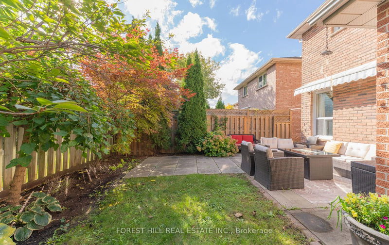 71 Eleanor Circ  Richmond Hill, L4C 6K6 | Image 30