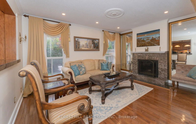 71 Eleanor Circ  Richmond Hill, L4C 6K6 | Image 8