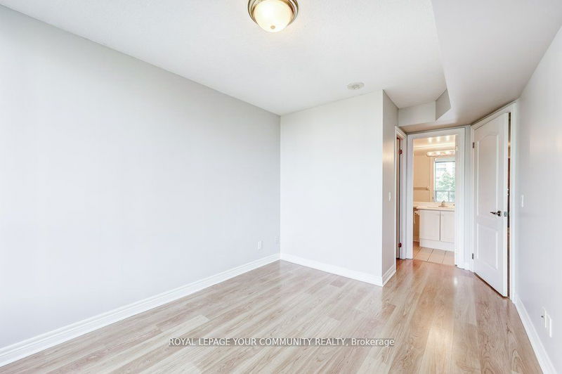  309 - 50 Disera Dr  Vaughan, L4J 9E9 | Image 25