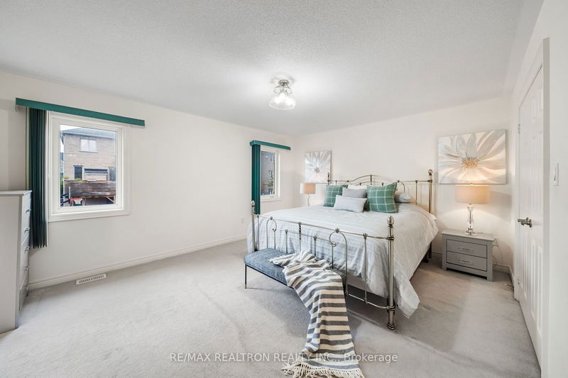 17 West Park Ave  Bradford West Gwillimbury, L3Z 0A5 | Image 21