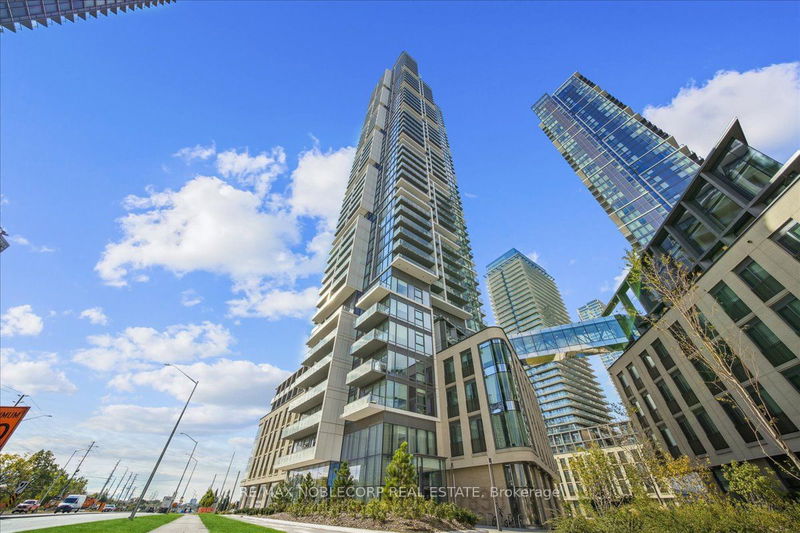 home for lease on 5311-7890 Jane Street