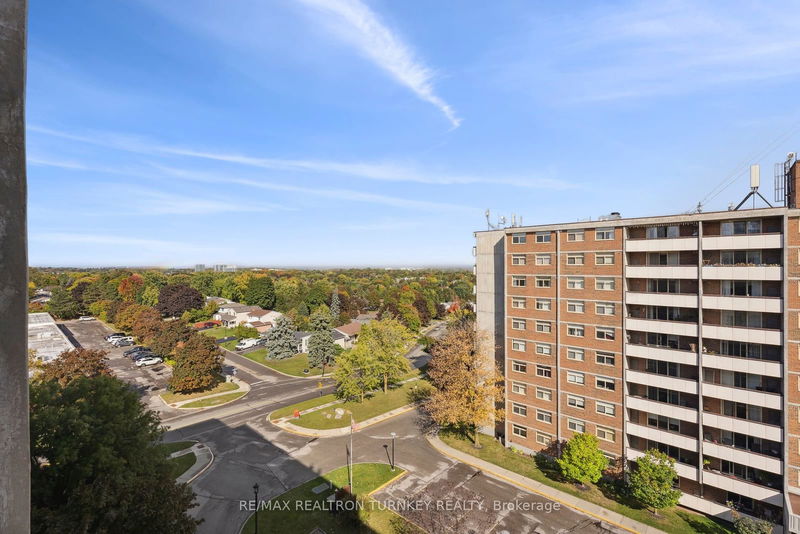  901 - 20 William Roe Blvd  Newmarket, L3Y 5V6 | Image 35