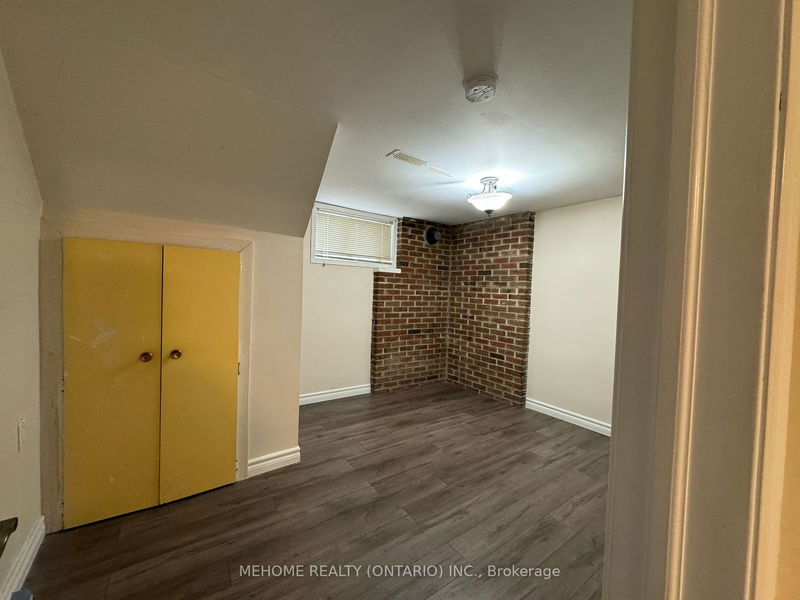 58 Collins Cres  Aurora, L4G 2W2 | Image 20