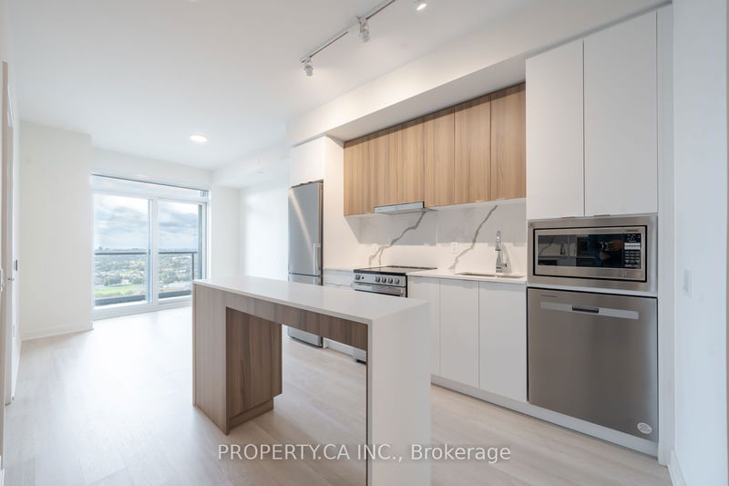 home for lease on 1704-50 Upper Mall Way