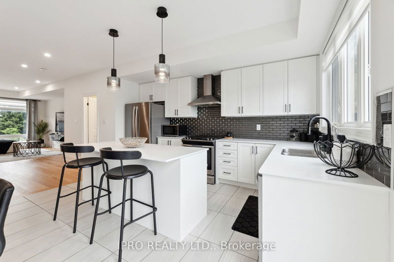 57 Drover Circ  Whitchurch-Stouffville, L4A 4X2 | Image 11