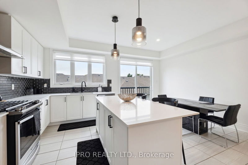 57 Drover Circ  Whitchurch-Stouffville, L4A 4X2 | Image 13