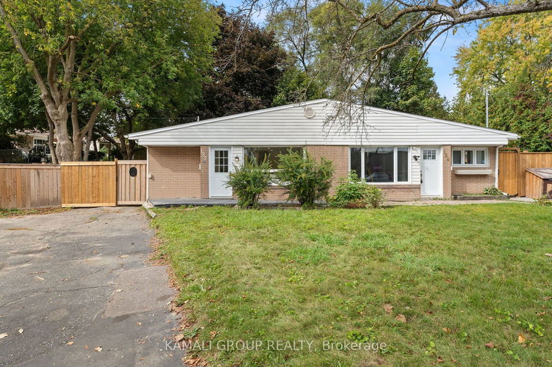 122 Longford Dr  Newmarket, L3Y 2Y5 | Image 36