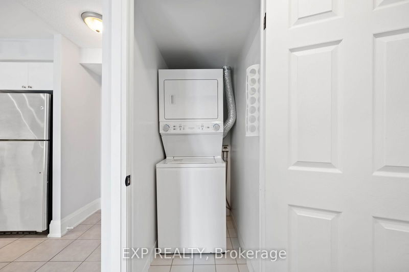  915 - 185 Oneida Cres  Richmond Hill, L4B 0B1 | Image 24