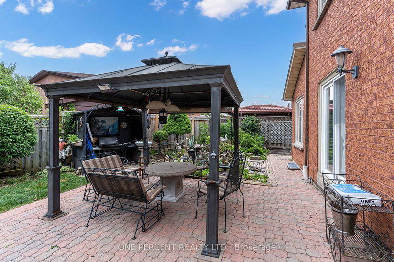 15 Ivory Crt  Vaughan, L4L 4G2 | Image 34