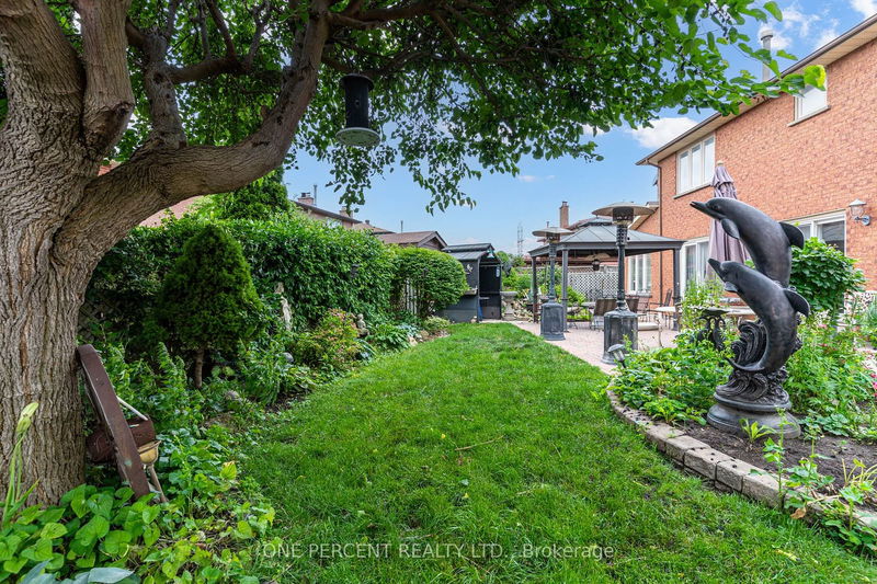 15 Ivory Crt  Vaughan, L4L 4G2 | Image 36