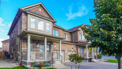 7 Chouinard Way  Aurora, L4G 0V9 | Image 1