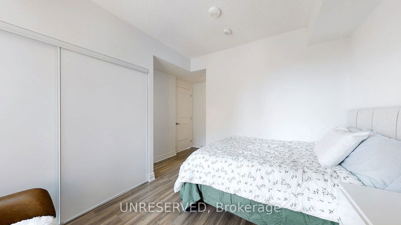  205 - 9618 Yonge St  Richmond Hill, L4C 0X5 | Image 17