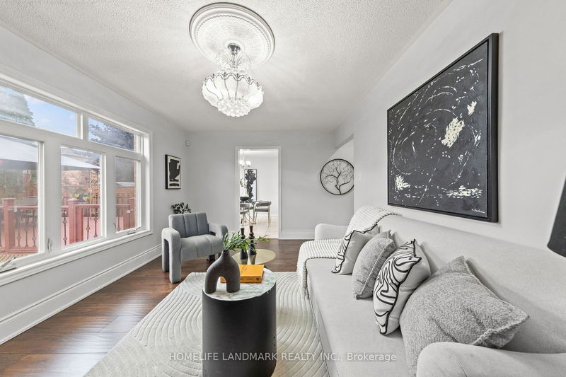 135 Bernard Ave  Richmond Hill, L4C 9Z6 | Image 14