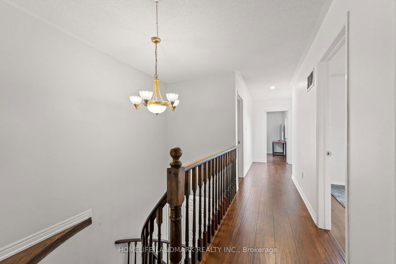 135 Bernard Ave  Richmond Hill, L4C 9Z6 | Image 21