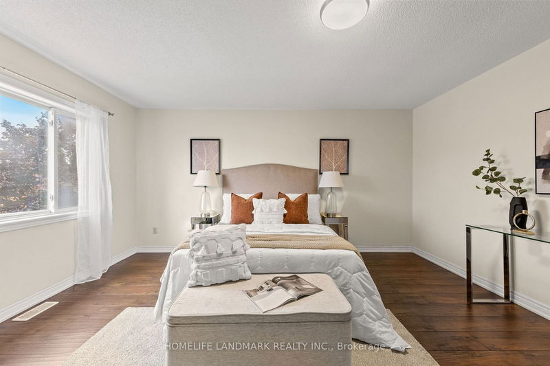 135 Bernard Ave  Richmond Hill, L4C 9Z6 | Image 23