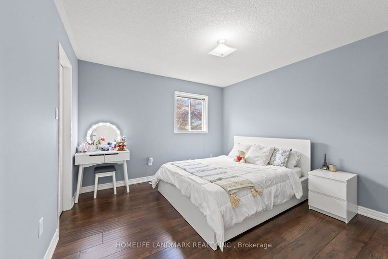 135 Bernard Ave  Richmond Hill, L4C 9Z6 | Image 30