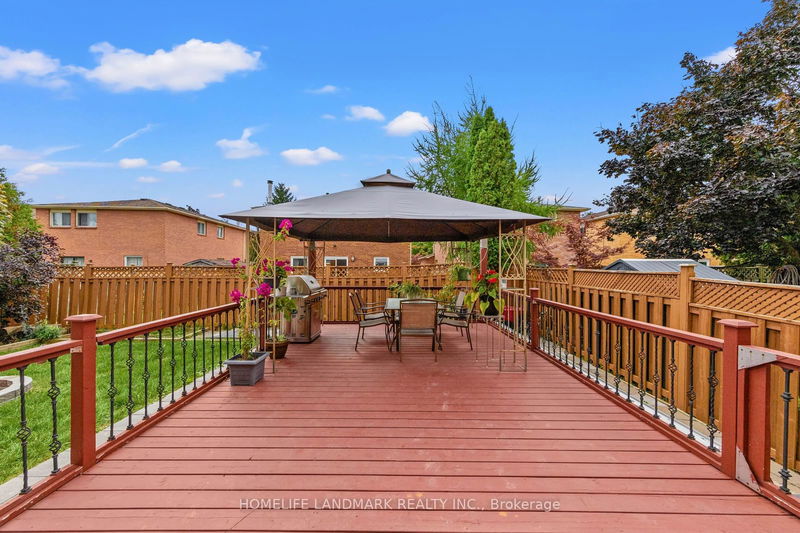 135 Bernard Ave  Richmond Hill, L4C 9Z6 | Image 36