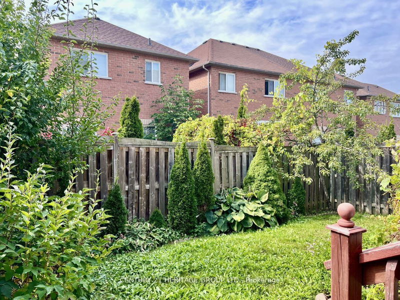 8 Picnic St  Richmond Hill, L4E 5C3 | Image 28