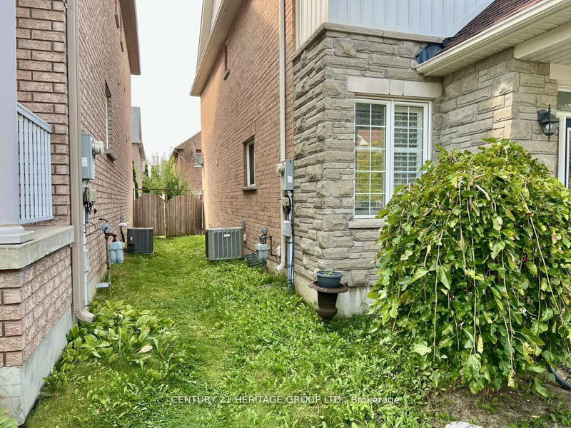 8 Picnic St  Richmond Hill, L4E 5C3 | Image 29