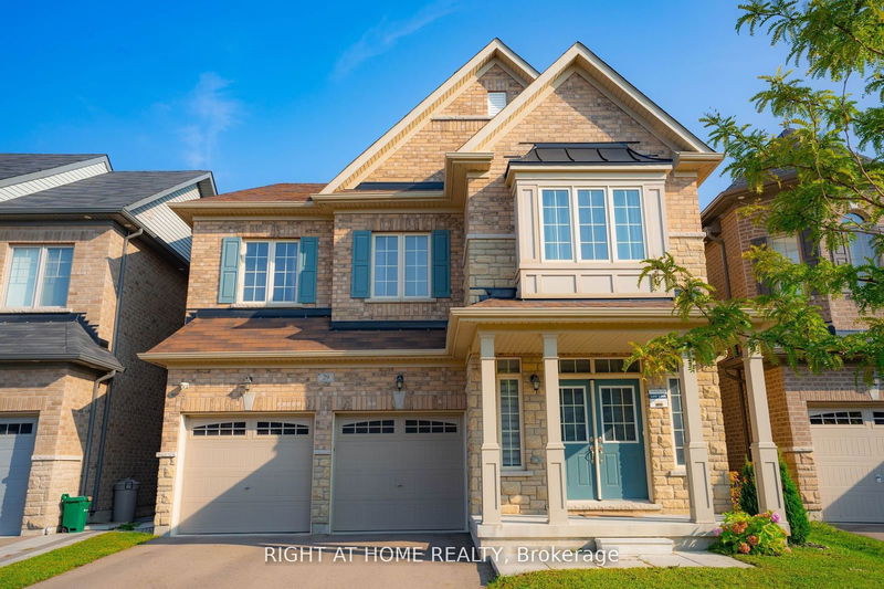 home for lease on 29 Boone Crescent