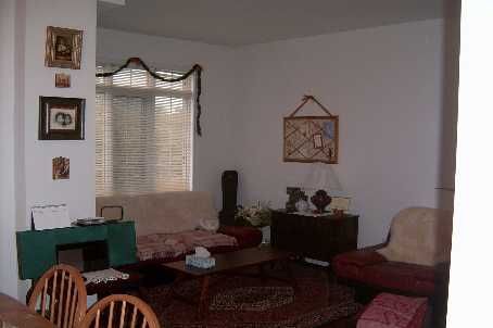 54 - 190 Harding Blvd W, Richmond Hill, L4C9M7 | Image 2