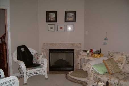 54 - 190 Harding Blvd W, Richmond Hill, L4C9M7 | Image 3