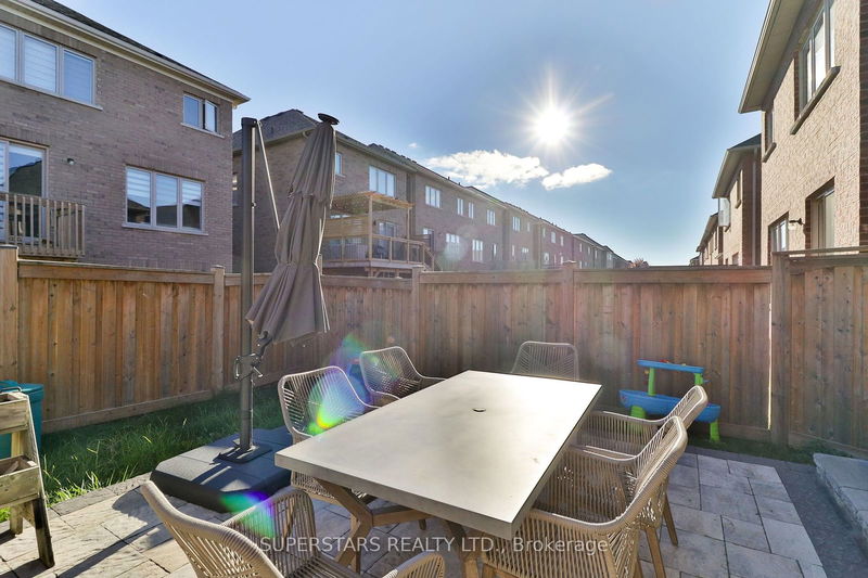 9 Walter English Dr  East Gwillimbury, L9N 0S2 | Image 27