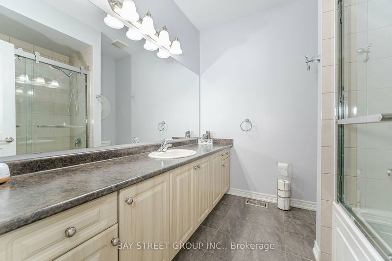 31 Aster Dr  Vaughan, L4H 4H8 | Image 23