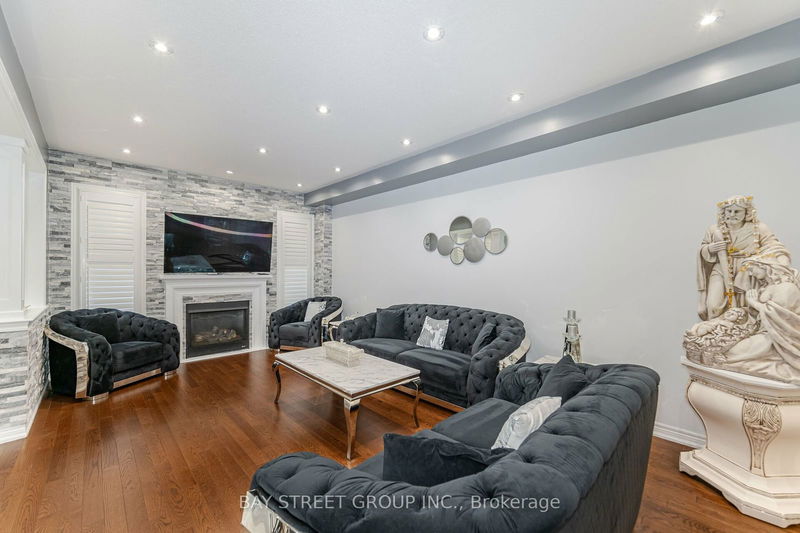 31 Aster Dr  Vaughan, L4H 4H8 | Image 6