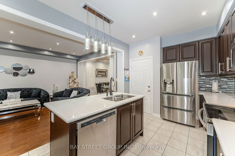 31 Aster Dr  Vaughan, L4H 4H8 | Image 8