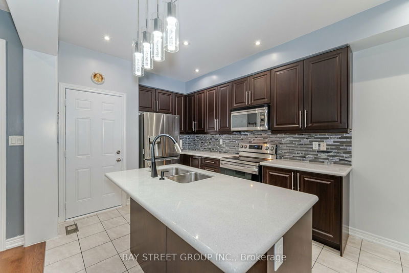 31 Aster Dr  Vaughan, L4H 4H8 | Image 9