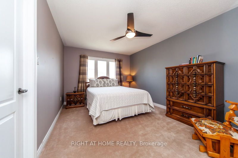 232 Karl Rose Tr  Newmarket, L3X 3J2 | Image 22