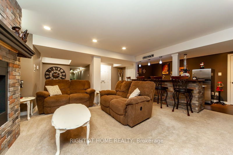 232 Karl Rose Tr  Newmarket, L3X 3J2 | Image 29