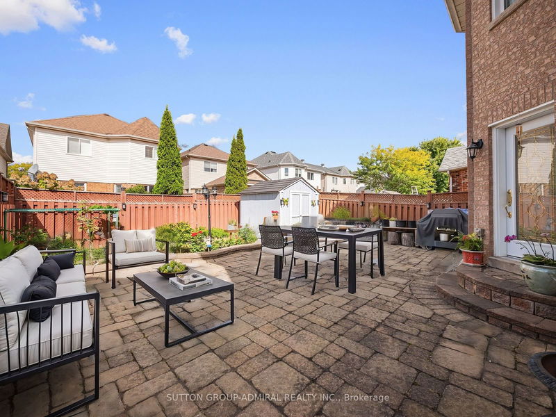 606 Heddle Cres  Newmarket, L3X 2J5 | Image 27