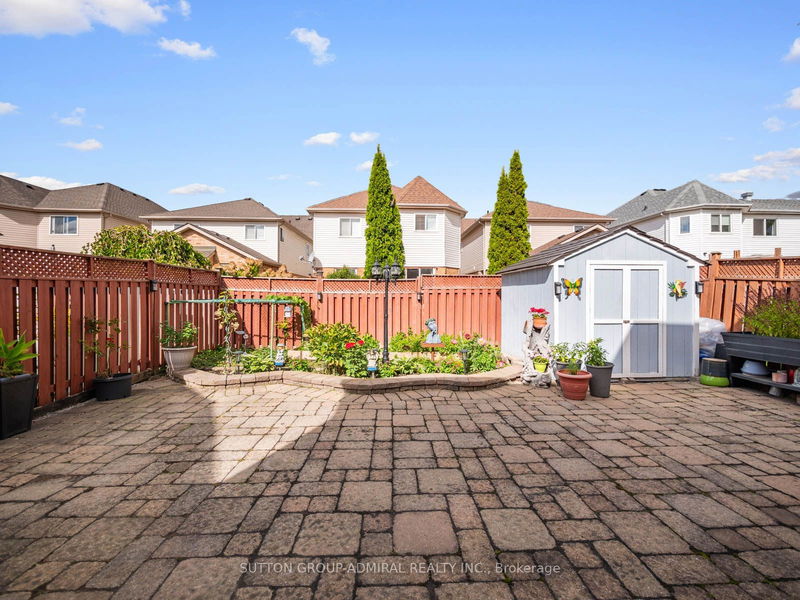 606 Heddle Cres  Newmarket, L3X 2J5 | Image 28